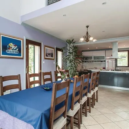Petra Villa *
