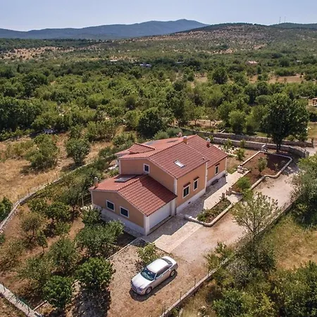 Petra Veliki Broćanac